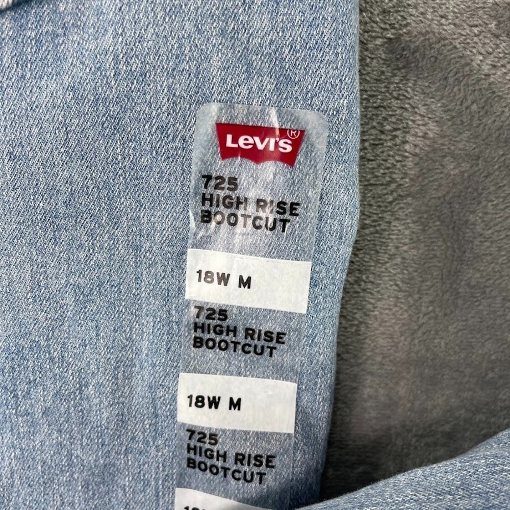 Levis Jeans Womens 18 Blue Denim Pants 725 High Rise Bootcut Stretch Light Wash - Picture 3 of 11